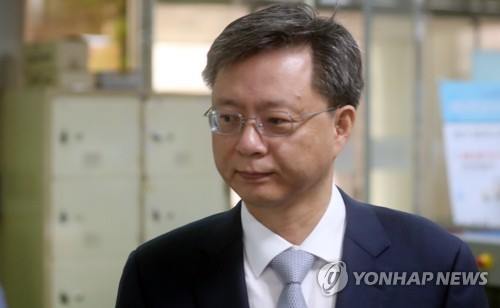 '캐비닛 문건'으로 다시 주목받는 우병우 전 수석=연합뉴스