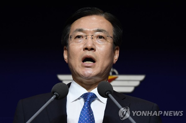 육군대장 부인 갑질 의혹 감사 브리핑 중인 문상균 국방부 대변인 =연합뉴스