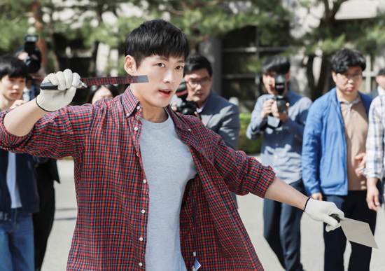 “Falsify” (SBS)