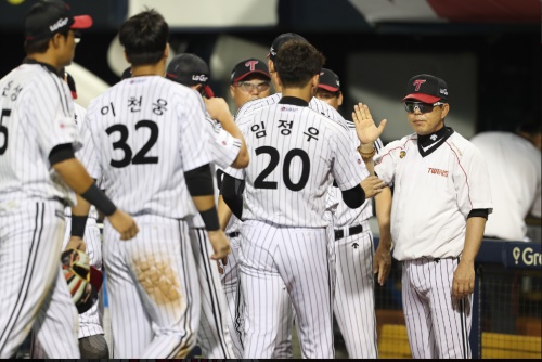 4위자리를 지킨 LG.[사진=LG트윈스]