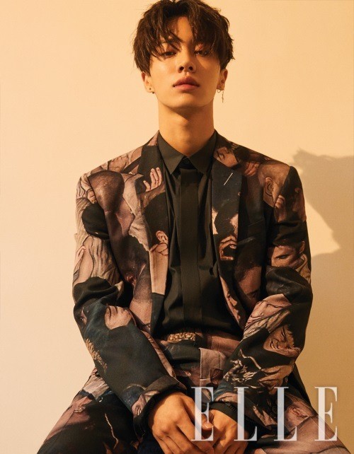 (Elle)