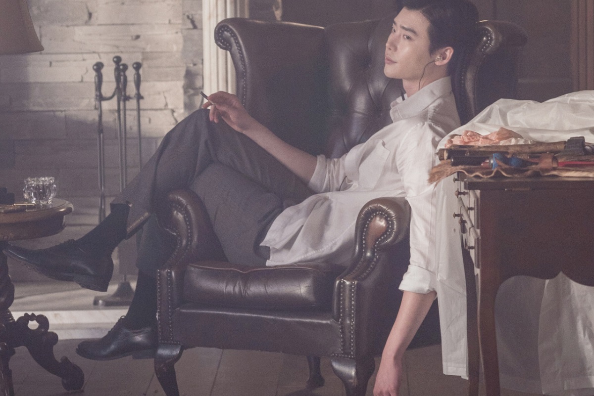 Lee Jong-suk stars in a scene in “V.I.P.” Directly after this shot, a female character is brutally abused. (Warner Bros. Korea)
