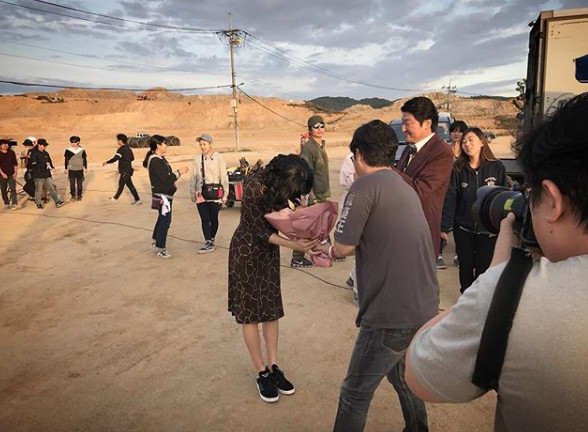 (Bae Doo-na's Instagram)