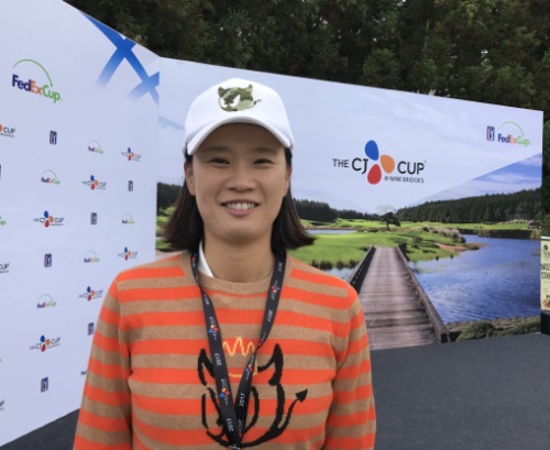 이번주 제주도 골프대회장에서 각종 컨텐츠를 만들고 있는 강혜원 PD.
