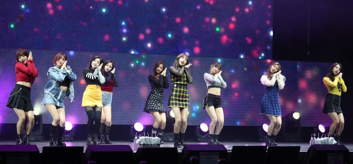 Twice performs during a media showcase for its first full-length album “Twicetagram,” in Seoul on Monday. (Yonhap)
