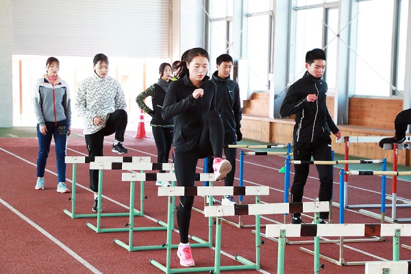 육상 국가대표 후보선수들이 예천에서  동계훈련을 하고 있다.(예천군 제공)