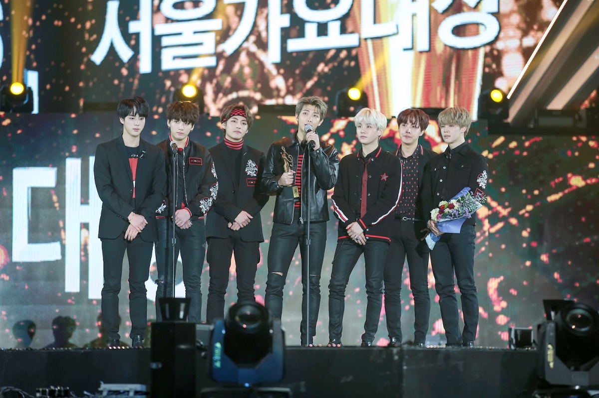 BTS speaks onstage after winning the grand prize at the 27th Seoul Music Awards held at Gocheok Sky Dome in Seoul on Thursday. (Big Hit Entertainment)