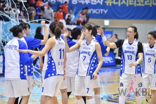 우리은행 공격의 핵심인 에이스 3인방(임영희, 박혜진, 김정은). [사진=WKBL]