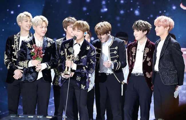 K-POP・アジア BTS 2018 BTS wins Musician of the Year at 2018 Korean Music Awards