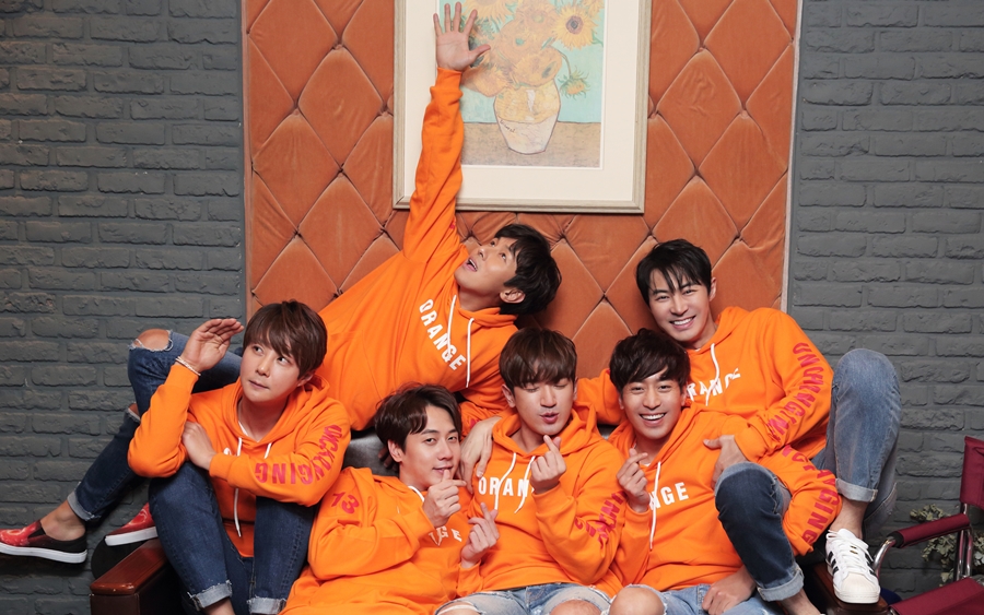 신화를 상징하는 주황색(사진=신화컴퍼니)
