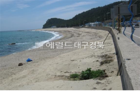 울진군은 직산지구 해안도로 침식방지 사업 등 올 상반기 특별교부세 15억 원을 확보했다.(울진군 제공)