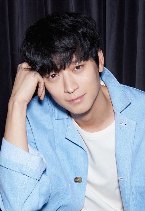 Gang Dong-won (YG Entertainment)