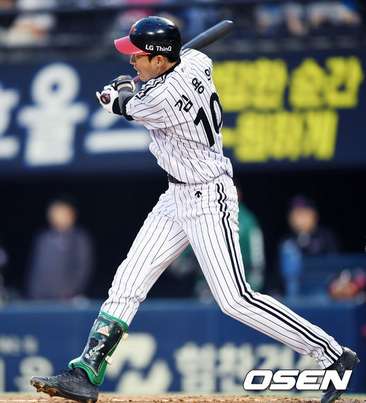 4타수 4안타를 기록하며 팀을 승리로 이끈 김용의. [사진=KBO]