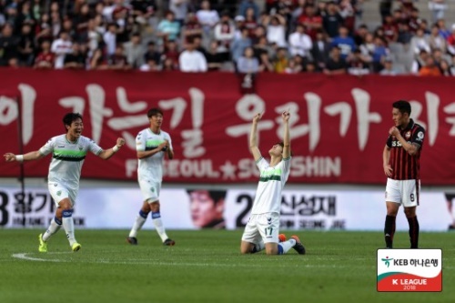 서울 전에서 교체 투입 후 득점을 터트리며 팀의 승리를 이끈 전북의 이재성(17번). [사진=한국프로축구연맹 제공]
