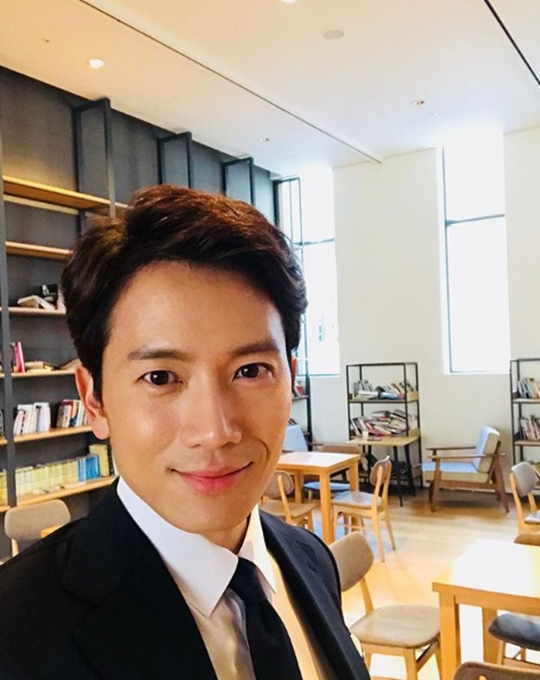 사진=지성 인스타그램