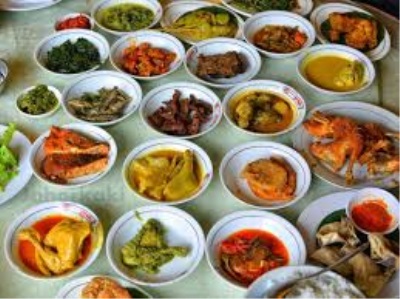 골라 먹는 재미가 뛰어난 '마싸깐 빠당'.