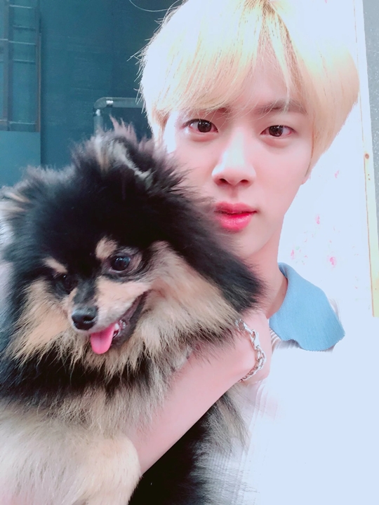 사진=방탄소년단 트윗