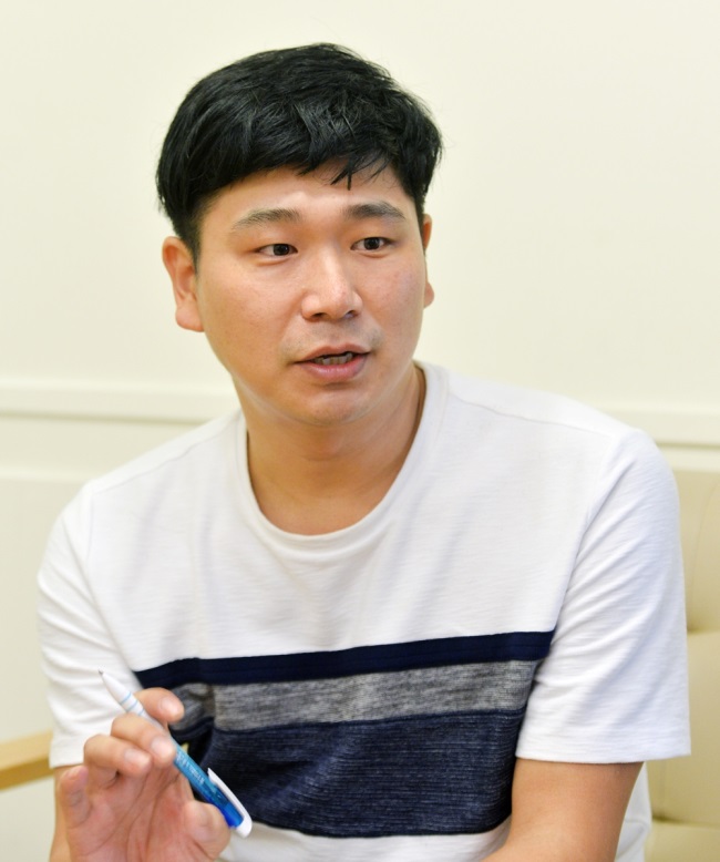 김하섭 대표는 “개별 고객의 체질에 맞는 ‘맞춤형 한방차’를 캡슐에 담아 출시하고 싶다”고 했다. [사진=윤병찬 기자]