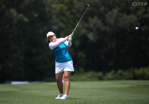 박인비가 삼다수마스터스 둘째날 우드샷을 하고 있다. [사진=KLPGA]