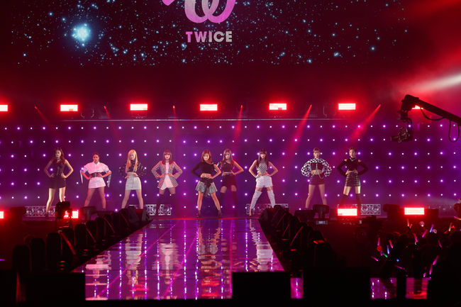(JYP Entertainment)