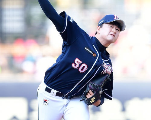 두산 베어스 이영하가 무실점 호투로 팀을 승리로 이끌었다. [사진=KBO]