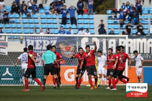 상주 권완규가 집중력을 잃지 않고 선제골을 기록했다. [사진=한국프로축구연맹]