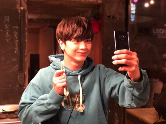 사진=육성재 인스타그램
