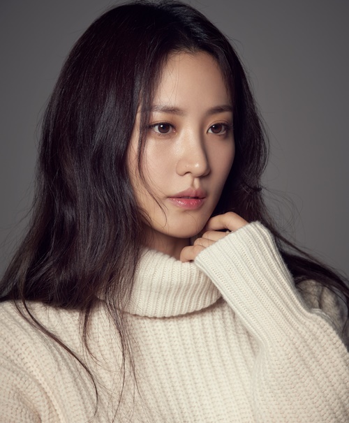 배우 수현/사진=문화창고 제공