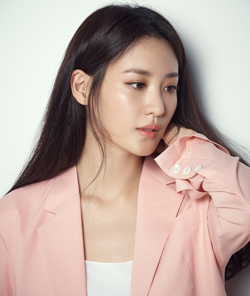 배우 수현/사진=문화창고 제공