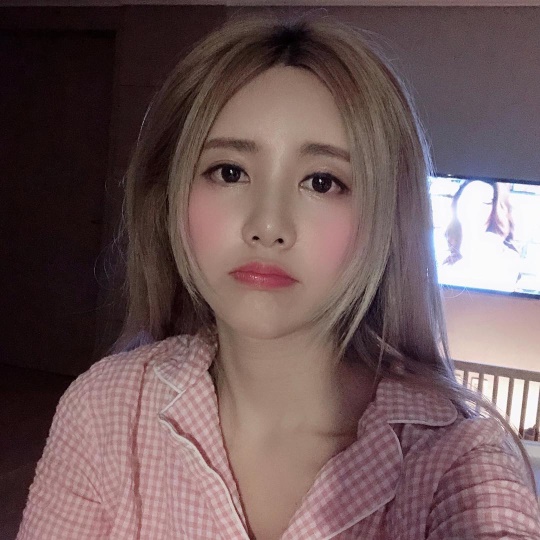 사진=큐리 인스타