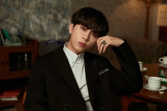 용준형 / 사진=어라운드어스 제공