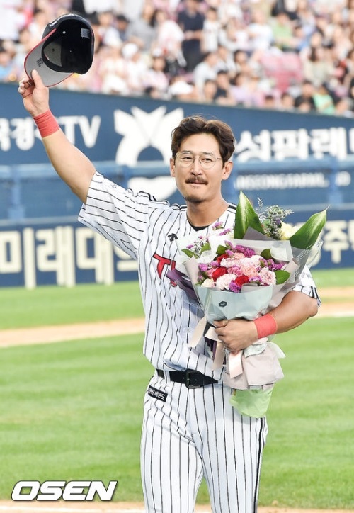 박용택은 그라운드를 떠나는 그 날까지 트윈스의 스트라이프 유니폼만을 입게 된다. [사진=OSEN]