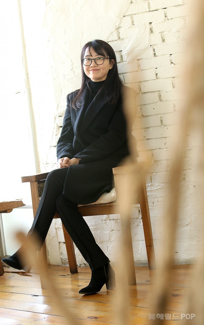 김은희 작가 / 사진=민선유 기자