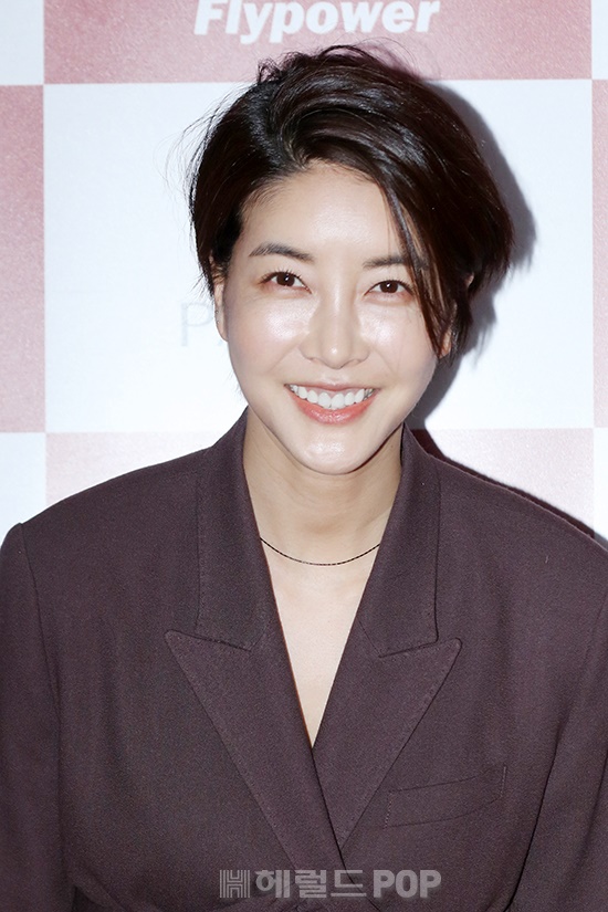 [포토]진서연 '매력 넘치는 미소' - 헤럴드뮤즈 (Herald Muse)