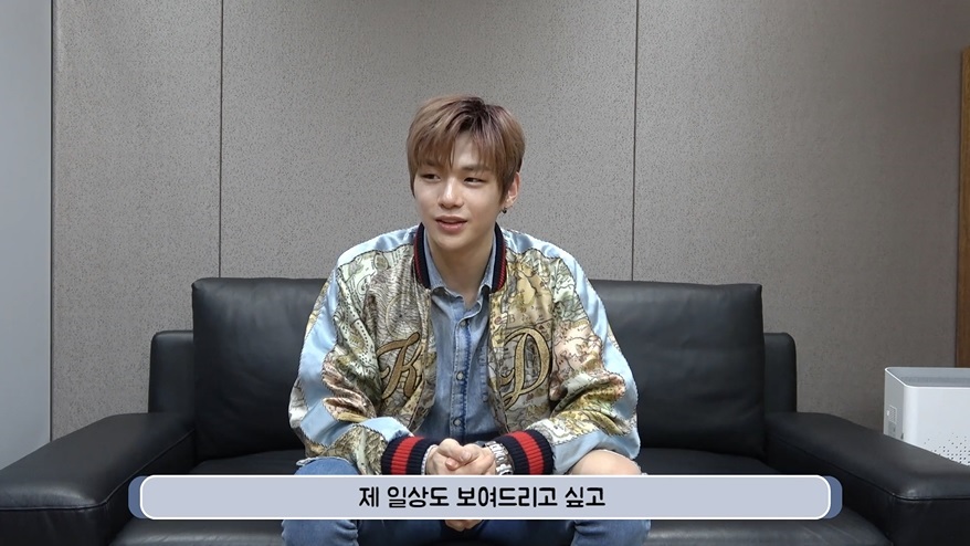 (Naver's V Live)