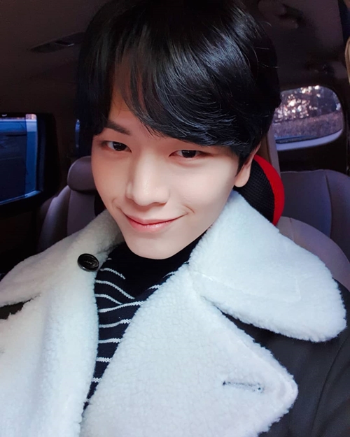 사진=육성재 인스타