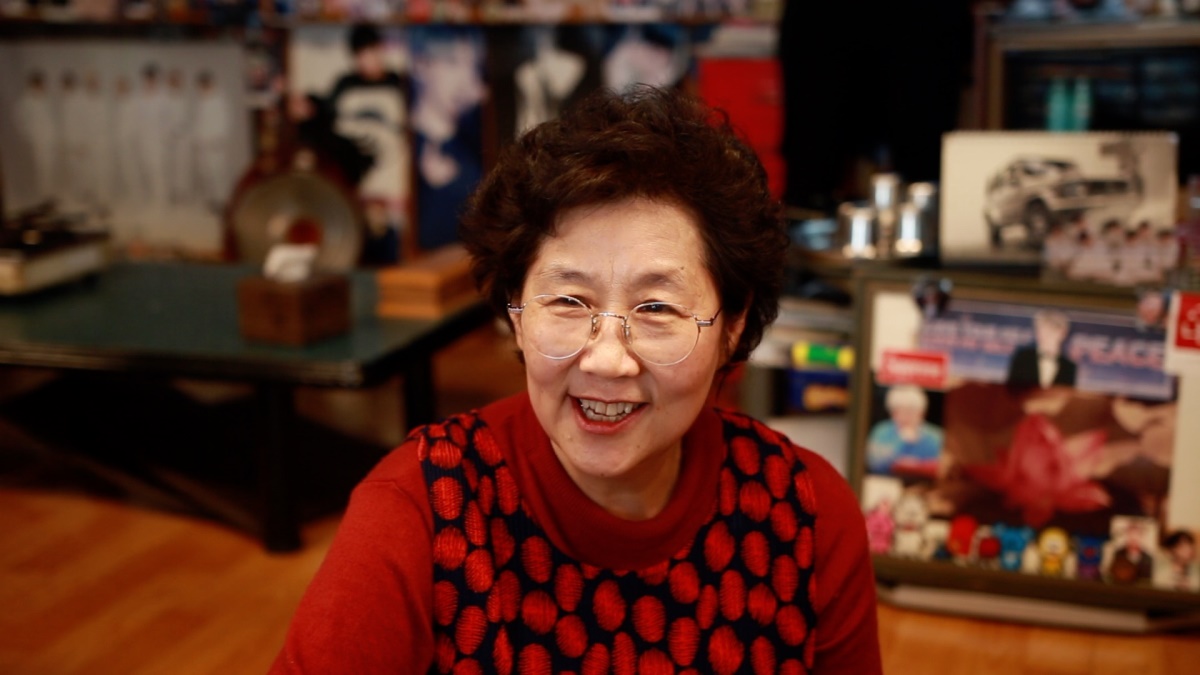 Kang sun-ja, 67, the owner of Yoojung Sikdang, pictured at her restaurant. (Ra Kyoo-yung/The Korea Herald)
