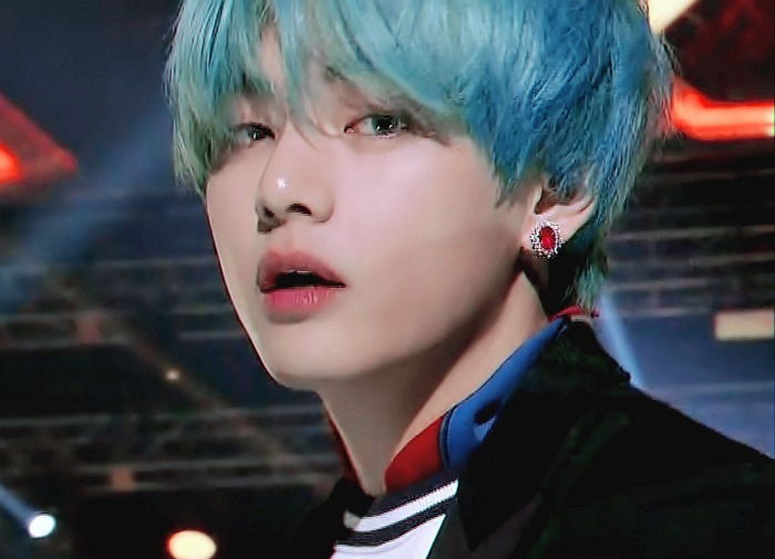 5 K-pop acts who look to BTS' V as role model - K-POP HERALD
