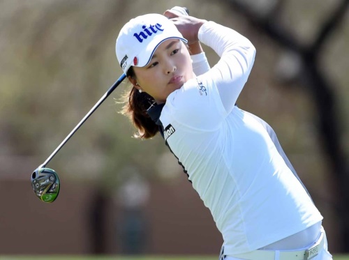 고진영이 25일 뱅크오브호프 파운더스컵에서 7타를 줄이며 역전 우승했다. [사진=LPGA]