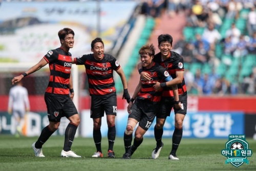 포항이 김승대의 결승골에 힘입어 울산과의 동해안더비에서 2-1로 승리했다. [사진=프로축구연맹]