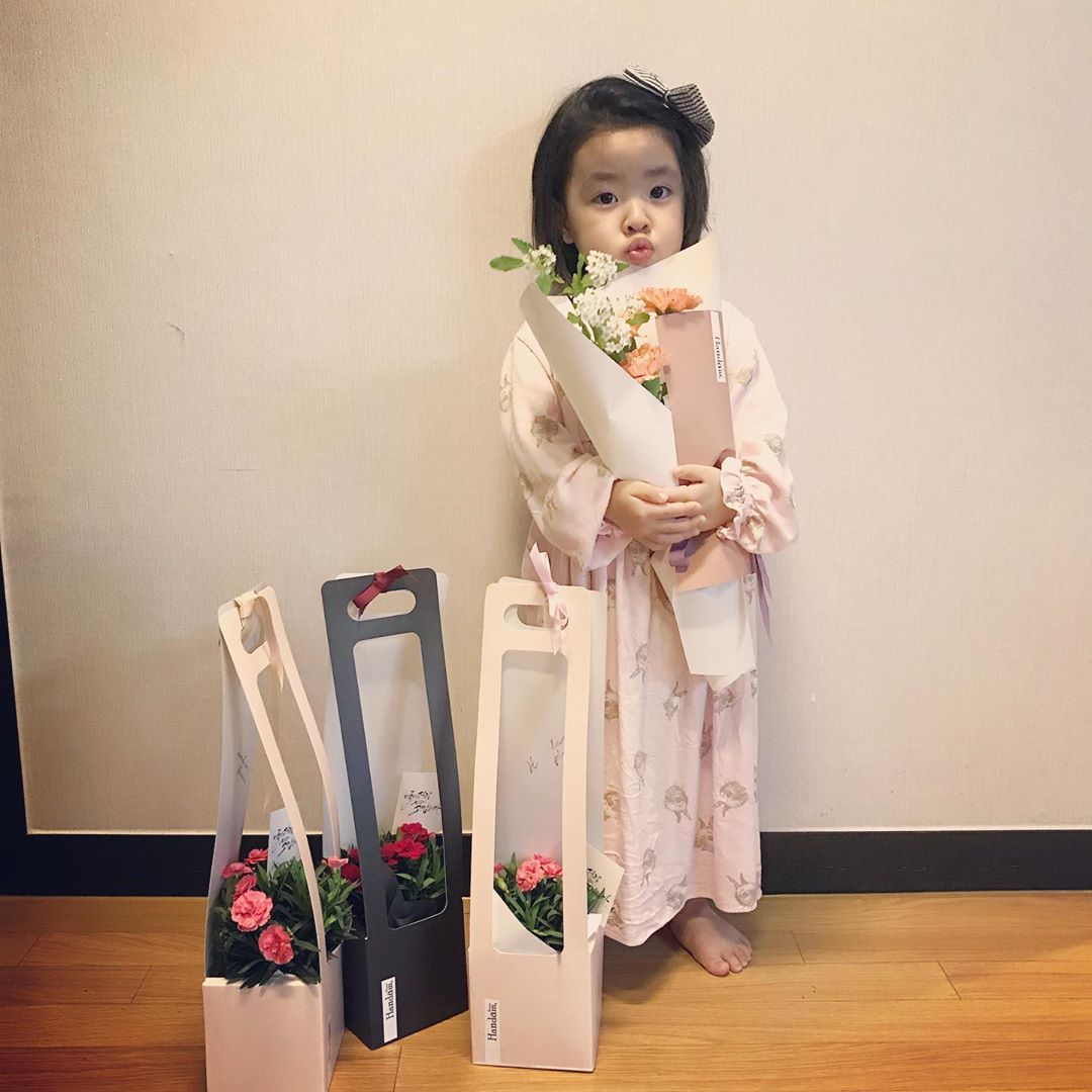 이윤지 인스타
