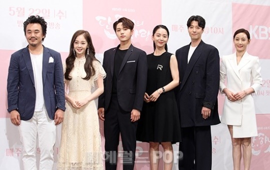 김인권, 김보미. 김명수. 신혜선. 이동건. 도지원/사진=민선유기자