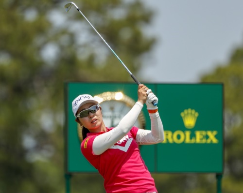 일본의 히가 마미코가 6언더파를 쳐서 한 타차 단독 선두다. [사진=USGA]