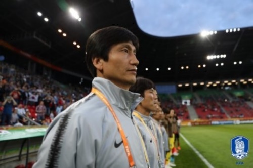 노련한 전술 운영으로 대표팀을 8강까지 이끈 정정용 감독. [사진=KFA]
