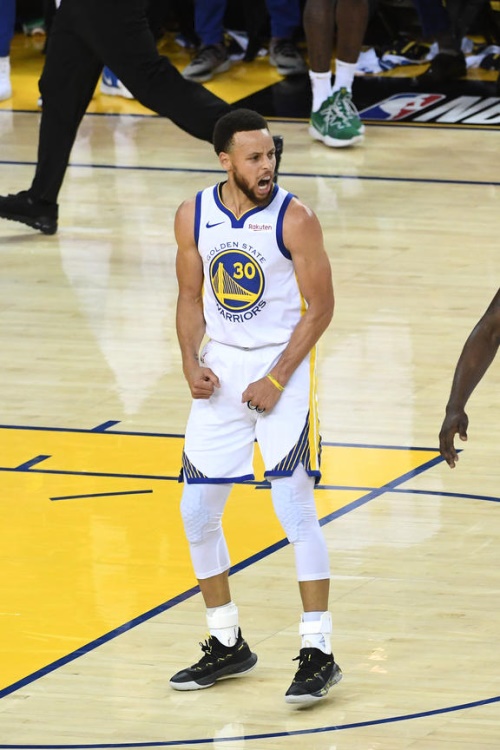 스테픈 커리가 47득점으로 폭발했지만, 팀은 토론토의 벽을 넘지 못했다. [사진=NBA]