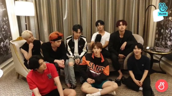 Pentagon (Naver V Live)