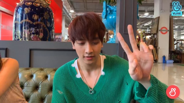 Peak (Naver V Live)