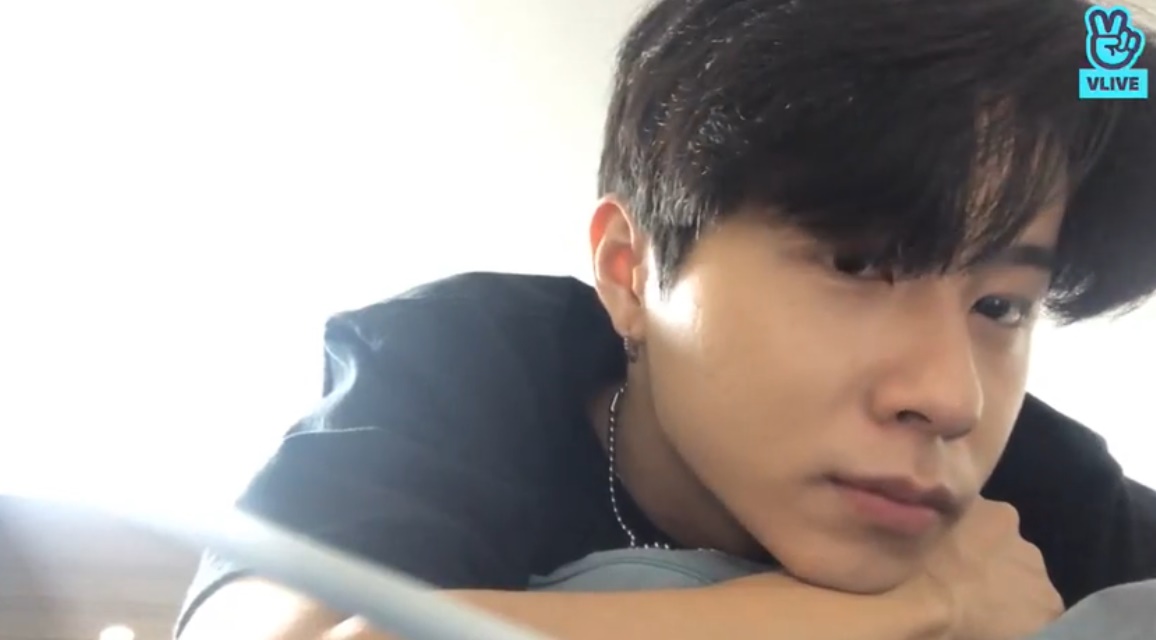(V Live)
