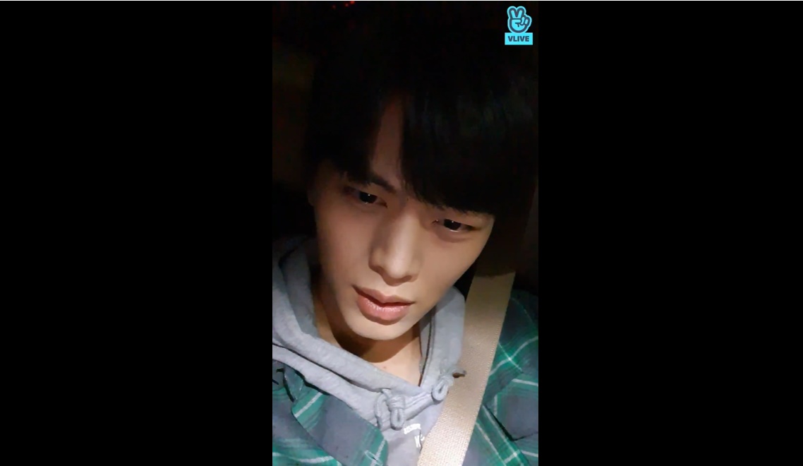 (V Live)