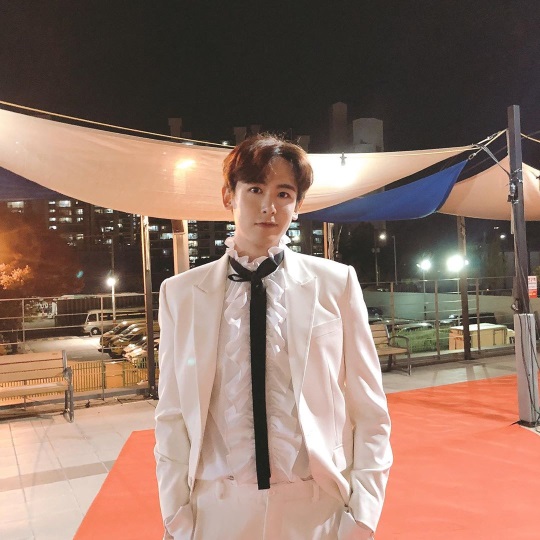 닉쿤 인스타